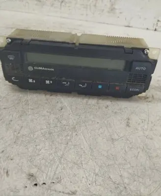 Volkswagen Golf IV Climate control unit 3B1907044B 5HB00761710