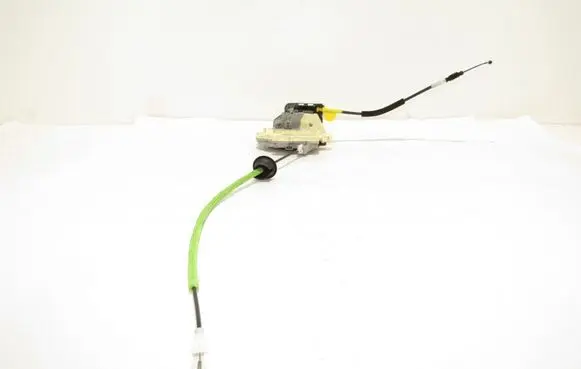 Audi TT TTS Mk2 Front door lock 8J2837015A