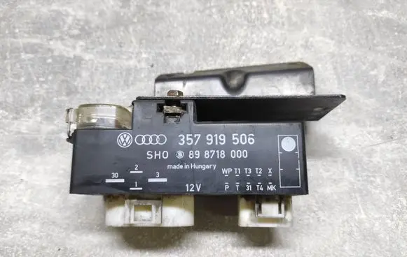 Seat Alhambra (Mk1) Coolant fan relay 357919506 898718000