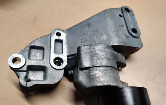 Jeep Compass Generator/alternator belt tensioner 04627154AC 63325
