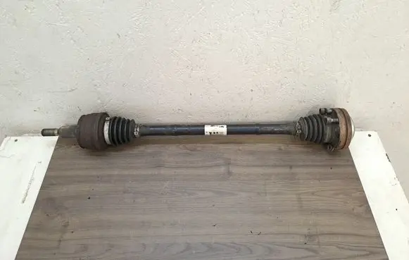 Volkswagen Transporter - Caravelle T5 Rear driveshaft 7E0501202