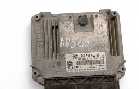 Skoda Fabia Mk2 (5J) Engine control unit/module ECU 045906013AJ 0281016625