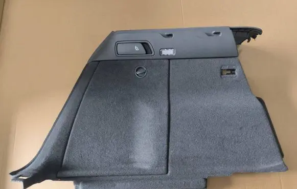 Trunk/boot side trim panel