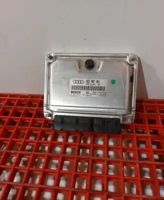 Audi A8 S8 D2 4D Engine control unit/module 4D2907401 28SA4629 0281010160