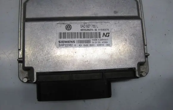 Volkswagen Touareg I Gearbox control unit/module 0AD927755L