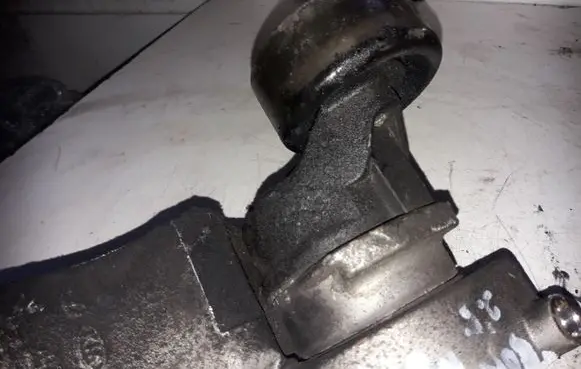 KIA Sorento Generator/alternator belt tensioner R1130985
