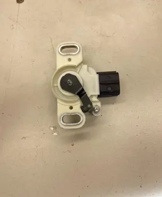 Lexus ES 300h Brake pedal sensor switch 8951033030