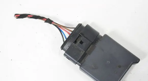 Volkswagen Golf VII Fuel injection pump control unit/module 5Q0906093A