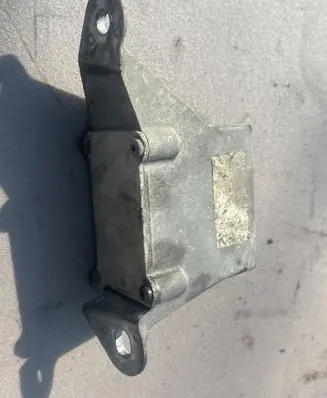 Volvo S60 Engine mount bracket 30645159 30636732