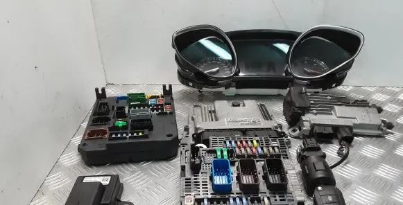 Peugeot 308 Engine ECU kit and lock set 0281030544 9808535880 9663123380