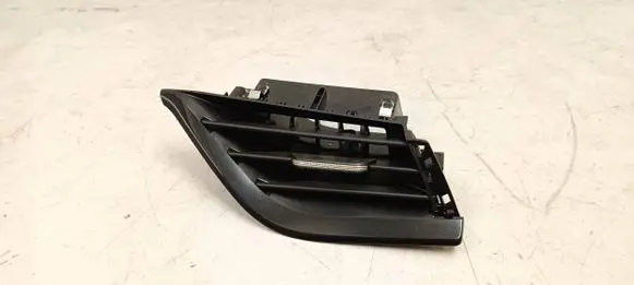Skoda Octavia Mk4 Dashboard side air vent grill/cover trim 5e8819702
