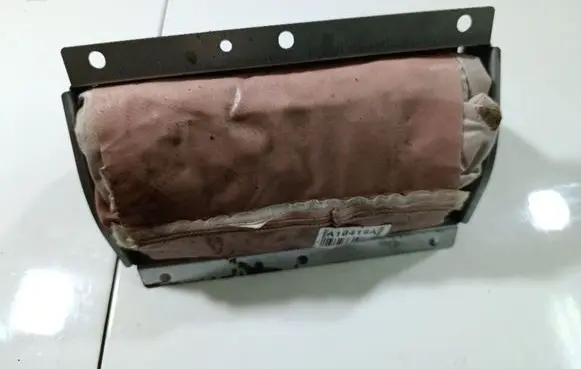 Passenger airbag