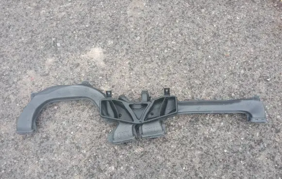 BMW 5 G30 G31 Dash center air vent grill 9329573