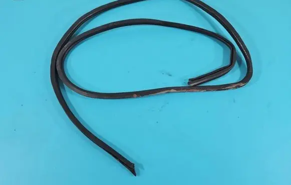 Peugeot 305 Front door rubber seal IMPRK1393729