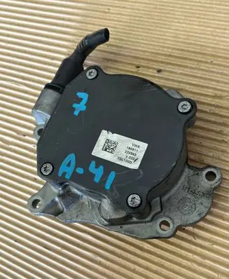 Volkswagen Polo V 6R Vacuum pump 03L100D 03L145100D 03L145100