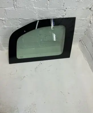 Citroen Berlingo Rear side window 43R000015 E000191