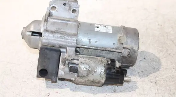 BMW 1 F20 F21 Starter motor 8570846
