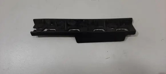 BMW 5 E60 E61 Fender mounting bracket 7066227