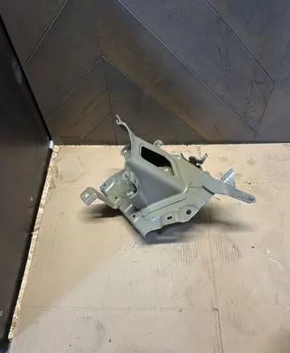Honda HR-V Battery tray HHA29