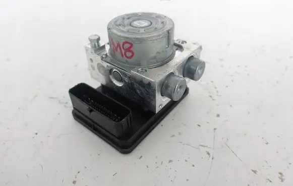 Volkswagen Golf VIII ABS Pump 5WA614517BD