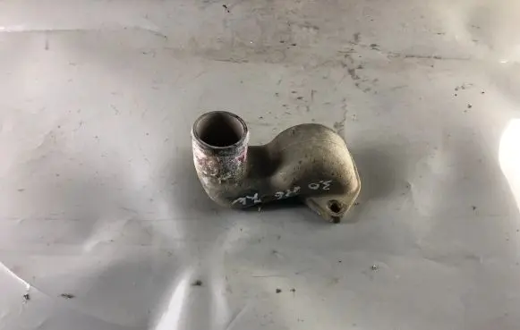 Nissan Patrol Y61 Engine coolant pipe/hose