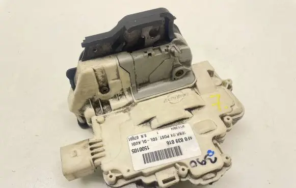 Audi A3 S3 A3 Sportback 8P Rear door lock 4F0839016 1500105 07691
