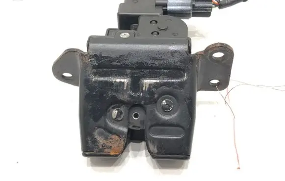 Hyundai i30 Tailgate exterior lock 