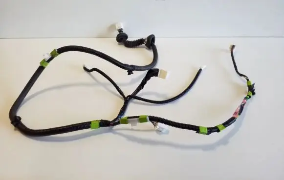 Lexus RX 330 - 350 - 400H Rear door wiring loom 8215348080