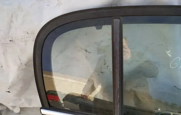 Opel Signum Rear vent window glass 