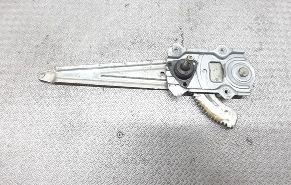 Rear door manual window regulator