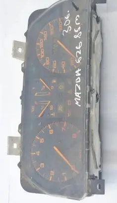 Mazda 626 Speedometer (instrument cluster) YVNL30VV