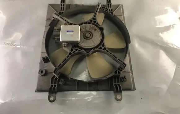 Mitsubishi Pajero Pinin Electric radiator cooling fan 4993003120