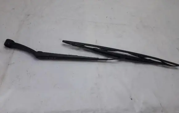 KIA Ceed Front wiper blade arm