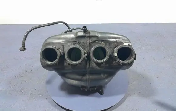 Suzuki Grand Vitara I Air filter box 048B10