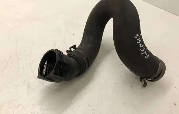 Toyota Avensis T270 Engine coolant pipe/hose 186720X020B