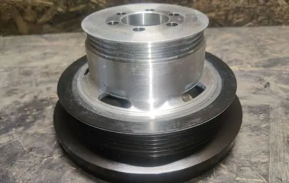 Opel Mokka B Crankshaft pulley 9834309980