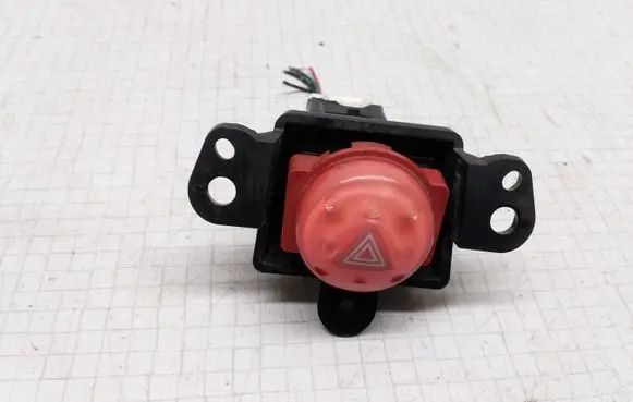 Nissan Almera Tino Hazard light switch NILES06016