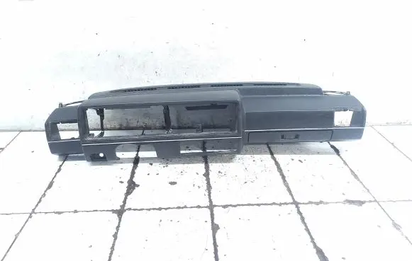 Volkswagen Golf II Dashboard 191857104