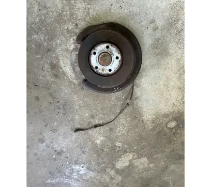 Rear wheel hub