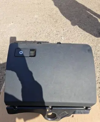 Volkswagen PASSAT B6 Glove box set 