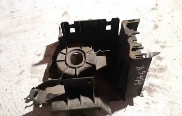 Citroen Xsara Picasso Battery box tray 9636158680