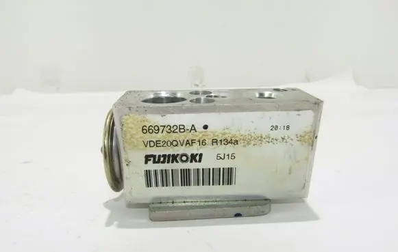 Renault Twingo II Air conditioning (A/C) expansion valve 669732BA