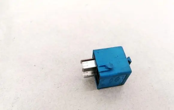 BMW X5 E53 Other relay 61366915327 v23134-k59-x313