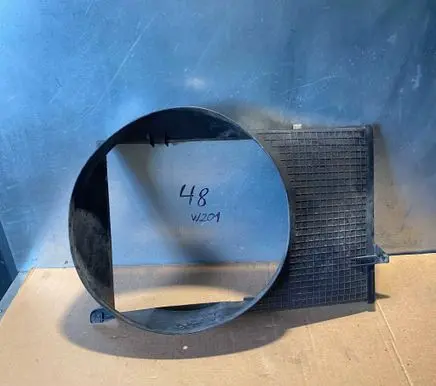 Mercedes-Benz 190 W201 Radiator trim 2015050955