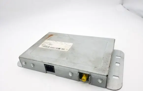 Ford Explorer Head unit multimedia control 7R3T18C963AD 28067032