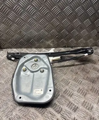 Volkswagen Jetta V Rear window lifting mechanism without motor 1K5839461