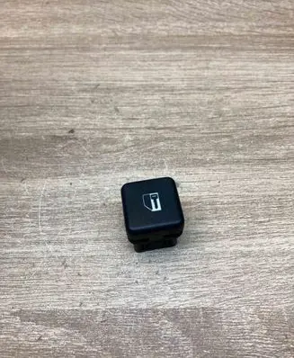 BMW 5 E39 Central locking switch button 8360828