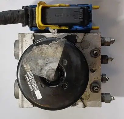 Renault Megane III ABS Pump 476606264R 000405104E0 10096114123