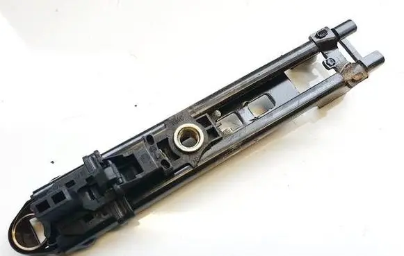 Skoda Octavia Mk2 (1Z) Seat belt adjustment rail 5k085781930