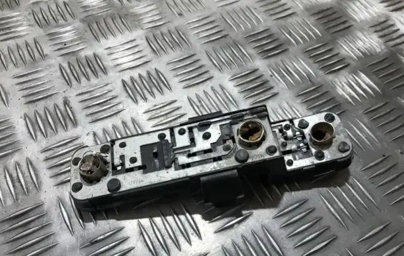 Nissan Almera N16 Tail light bulb cover holder 236873